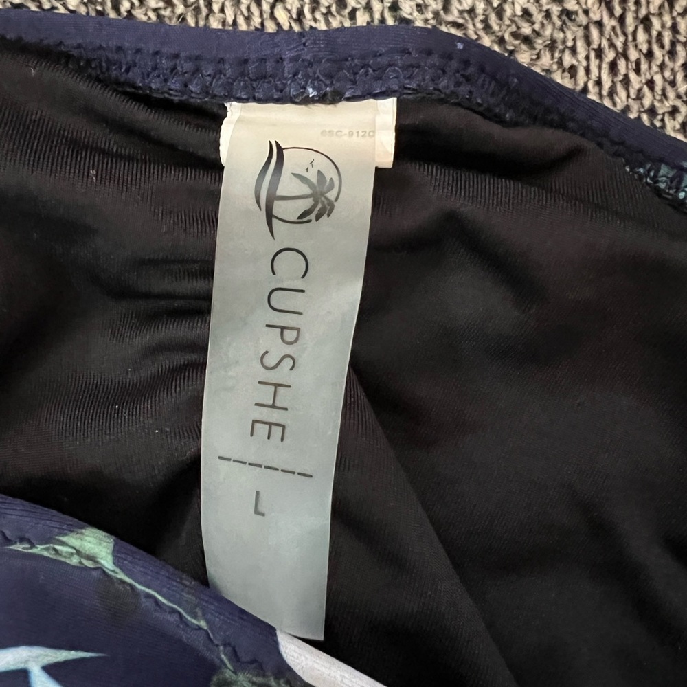 Cupshe Navy Floral Bikini - Picture 4 of 5
